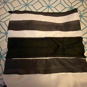 Thirty one size up expandable zipper pouch